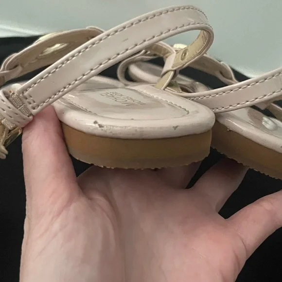 Michael Kors Blush Sandals with Gold Emblem - Picture 4 of 12